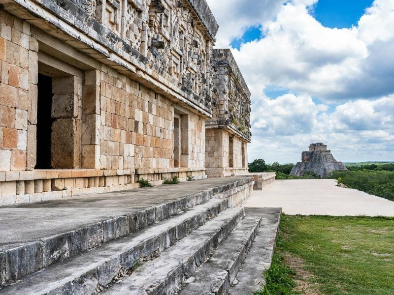 Die 16 schönsten Maya Tempel in Mexiko: Eine Entdeckungsreise durch die Geschichte 8 Kabah Yucatan Mexiko 2 - Mexiko Individual